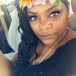 Meet your Posher, Deandra